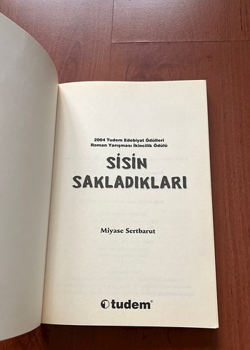 Beden Renk Sis'in Sakladıkları - Miyase Sertbarut