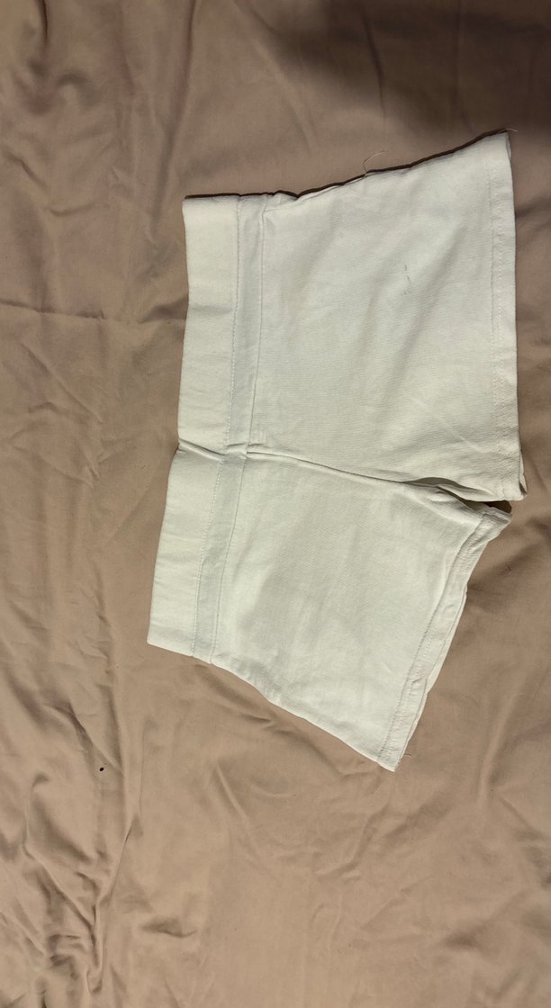 Beyaz Kemerli Kadın Mini Şort - Görsel 4