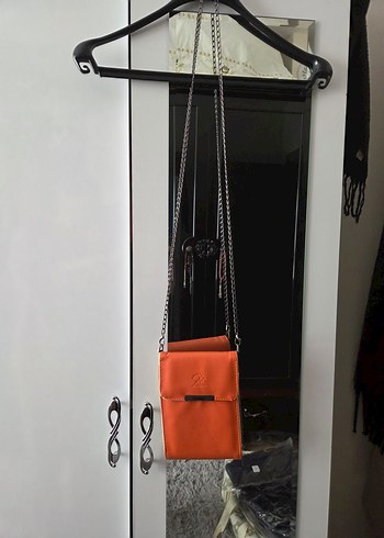 Zincir Detaylı Turuncu Deri Çapraz Çanta - Görsel 5