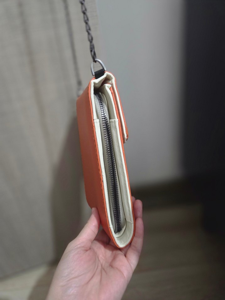 Zincir Detaylı Turuncu Deri Çapraz Çanta - Görsel 4