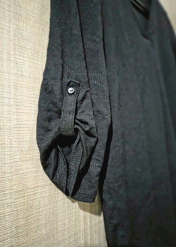 V Yaka Siyah Hamur Kumaş Kadın Bluz - Görsel 4