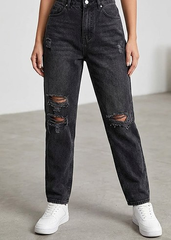 Trendyol & Milla Yuksek Bel Siyah Yirtik Denim Jean