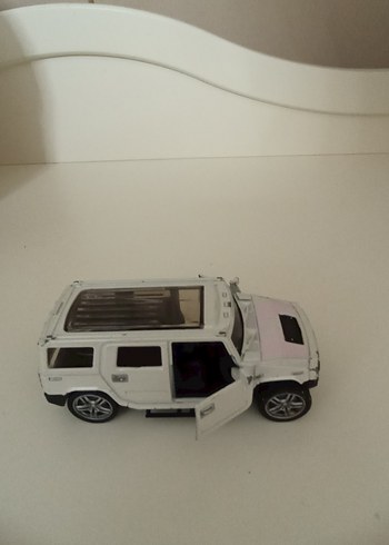 Beyaz Jeep Araba - Görsel 4