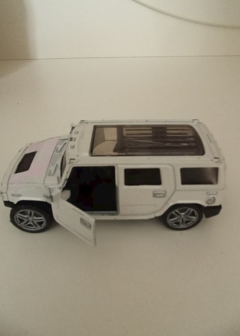 Beyaz Jeep Araba - Görsel 3