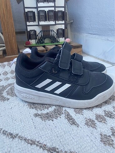 Adidas spor ayakkabı