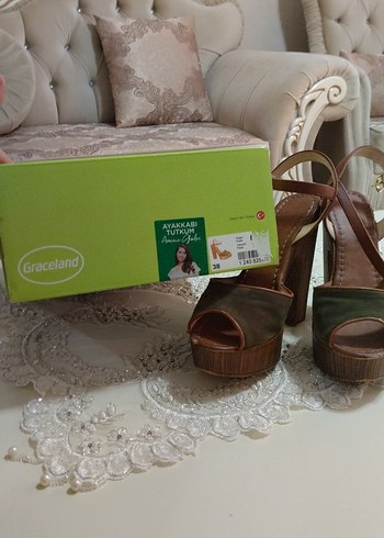 Kahverengi yeşil Süet Platform Topuklu Kadın Ayakkabı - Görsel 6