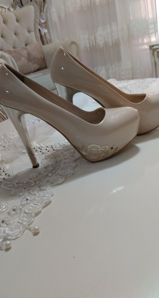 Bej Dantel Detaylı İnce Topuklu Kadın Ayakkabı - Görsel 3