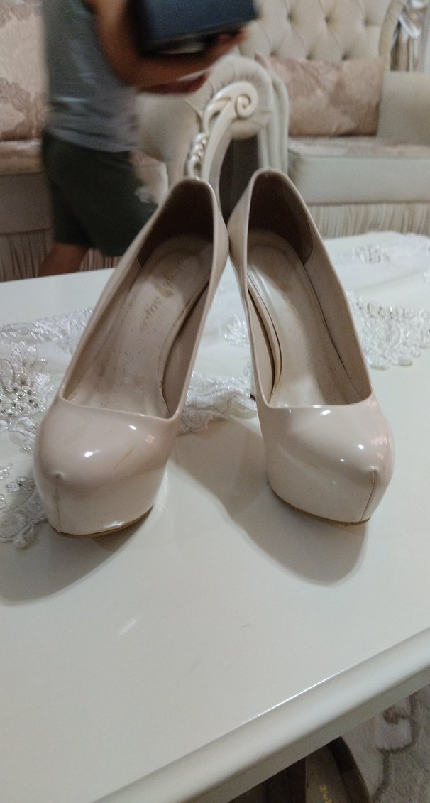 Bej Dantel Detaylı İnce Topuklu Kadın Ayakkabı - Görsel 4