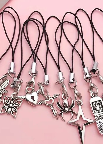 Pembe İşlemeli Zincir Detaylı Kadın Charm - Görsel 2