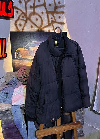 Bershka Mont