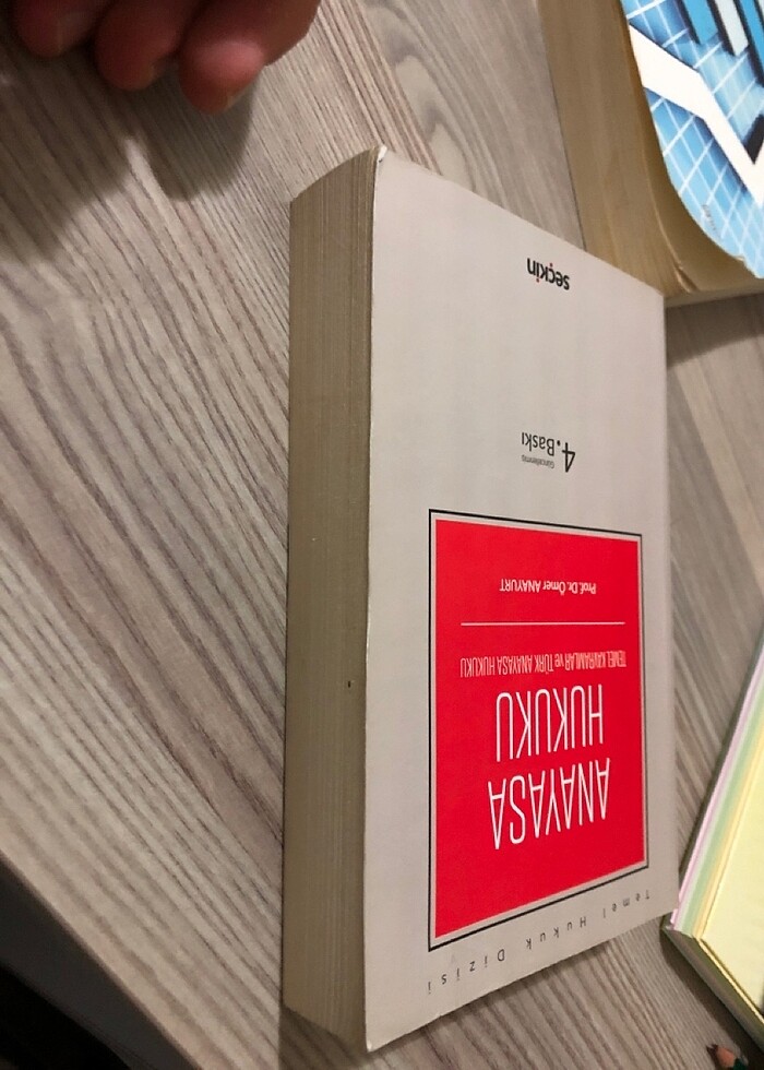 Anayasa hukuk kitabı - Görsel 3