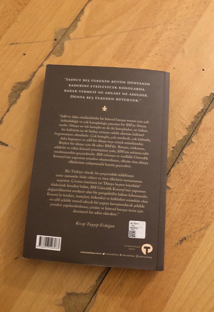 Recep Tayyip Erdoğan - Daha Adil Bir Dünya Mümkün - Görsel 3