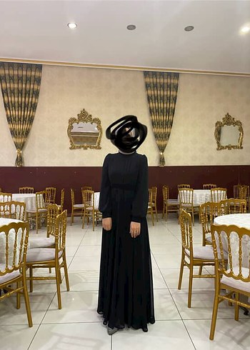 Uzun Kollu Mavi Drapeli Tesettür Abiye - Görsel 2