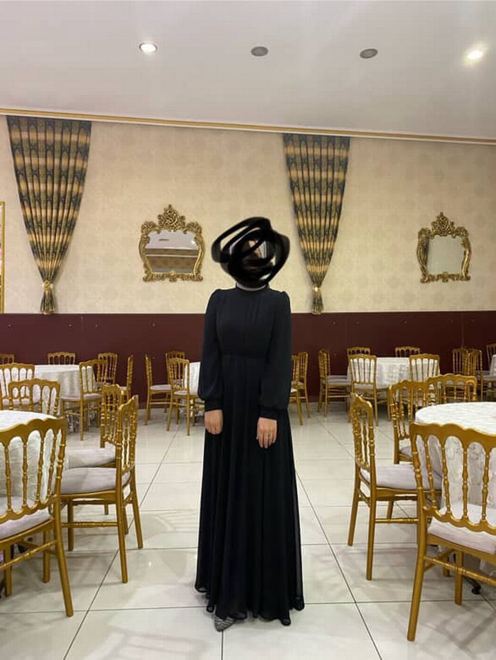 Uzun Kollu Mavi Drapeli Tesettür Abiye - Görsel 2