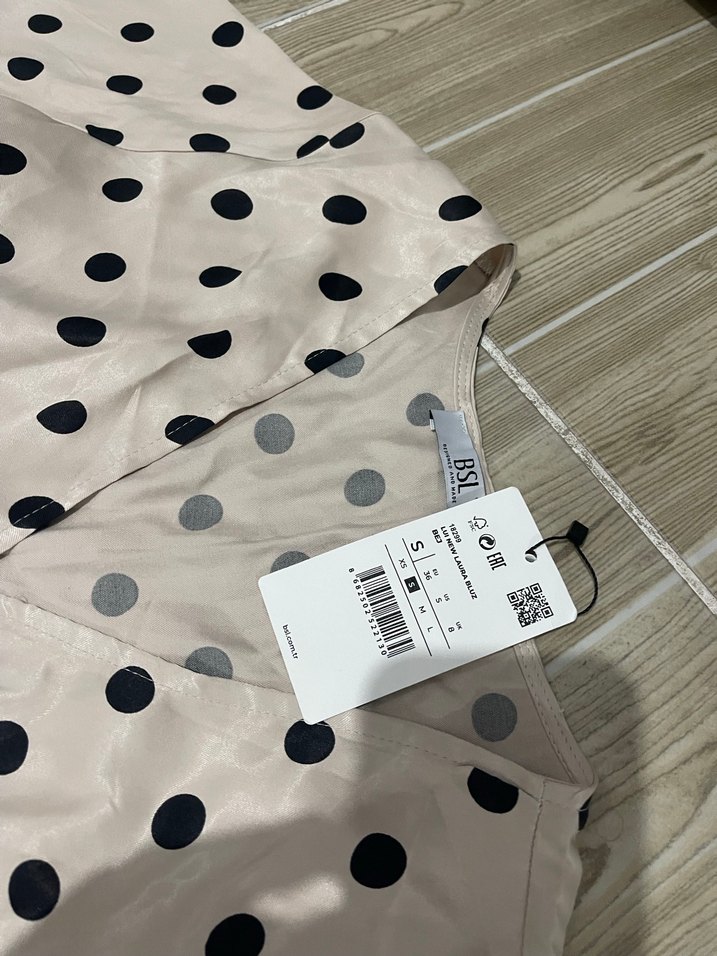 Puantiyeli bağlamalı gömlek - Görsel 4