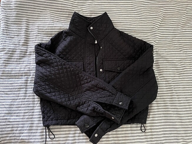 xs Beden Bershka kısa ceket