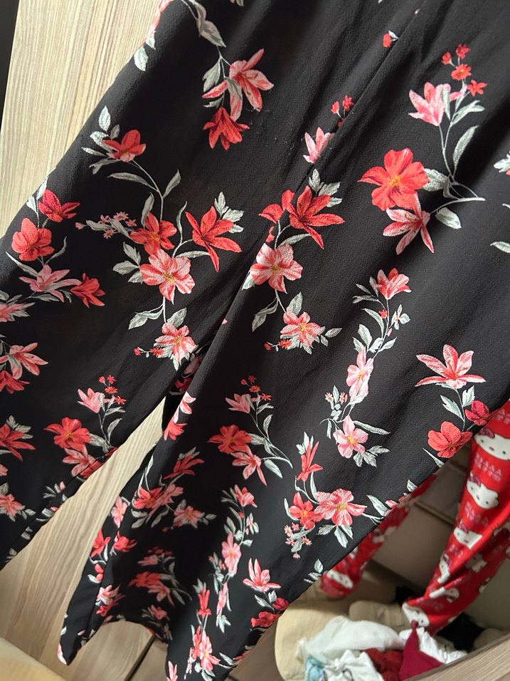 Kadın Siyah Çiçek Desenli miydi Tulum - Görsel 5