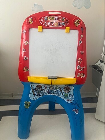 Diğer Dolu marka yazı tahtası