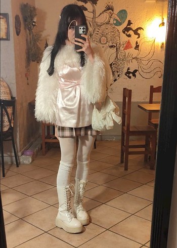 Beyaz Tüylü Midi Kadın Bolero - Görsel 2