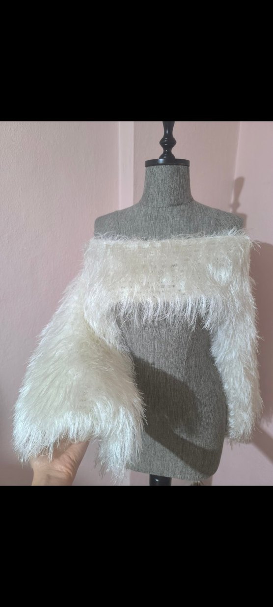 Beyaz Tüylü Midi Kadın Bolero - Görsel 3