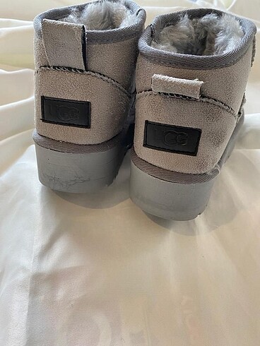 Ugg Ugg bot