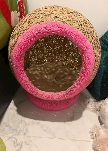 Pembe Kenarlı Hasır Kedi Yuvası - Görsel 3