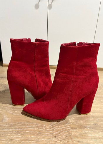 Kırmızı Süet Stiletto Topuklu Kadın Bot - Görsel 5