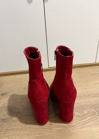 Kırmızı Süet Stiletto Topuklu Kadın Bot - Görsel 3
