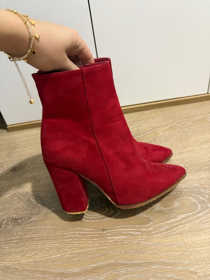 Kırmızı Süet Stiletto Topuklu Kadın Bot - Görsel 2