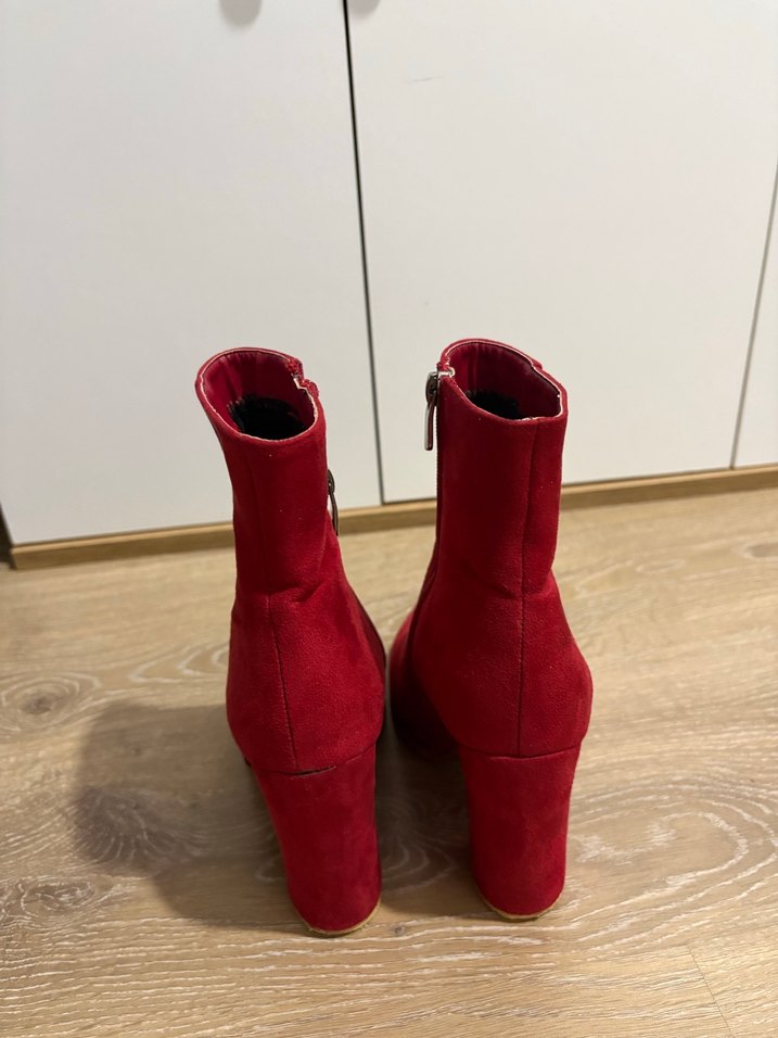 Kırmızı Süet Stiletto Topuklu Kadın Bot - Görsel 3