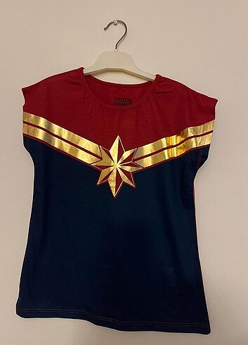 8 Yaş Beden Kiz cocuk Disney karakterli (Wonder Woman) tshirt