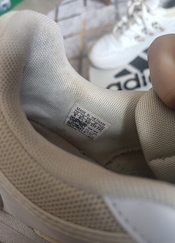 40 Beden beyaz Renk Adidas Spor ayakkabı