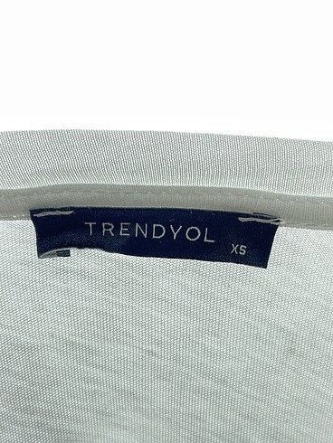 xs Beden beyaz Renk Trendyol & Milla T-shirt %70 İndirimli.
