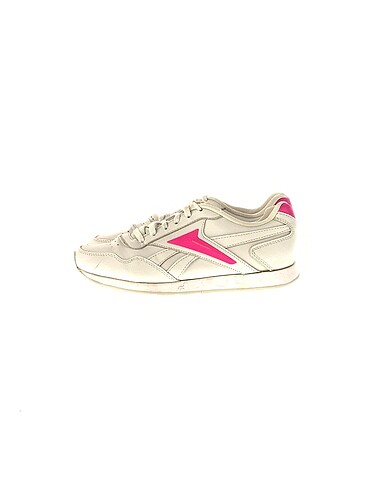 Reebok Spor Ayakkabı %70 İndirimli.