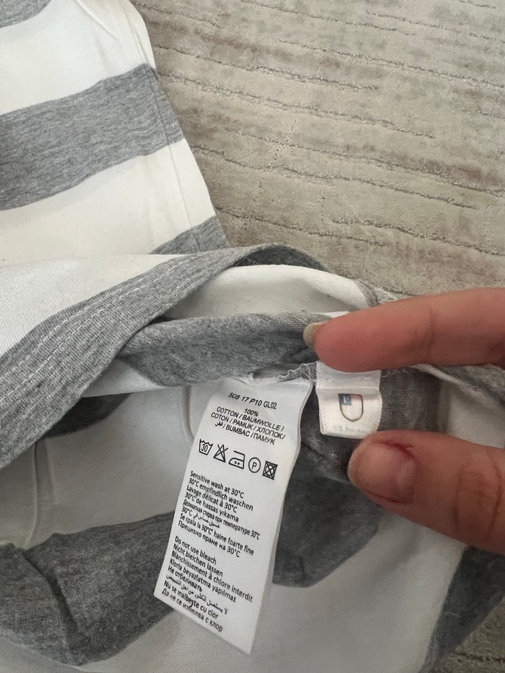 Gri Çizgili Polo Tişört - Görsel 4