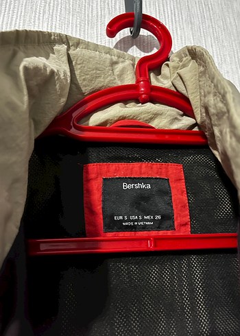 Kırmızı Şehir Tarzı Fermuarlı Yağmurluk - Görsel 2