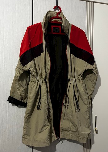 Kırmızı Şehir Tarzı Fermuarlı Yağmurluk - Görsel 3