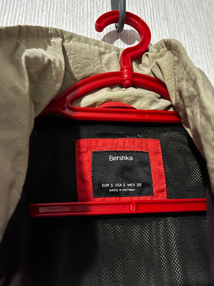 Kırmızı Şehir Tarzı Fermuarlı Yağmurluk - Görsel 2