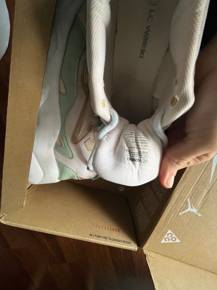 Beyaz Pastel Kadın Dolgu Topuklu Spor Ayakkabı - Görsel 3