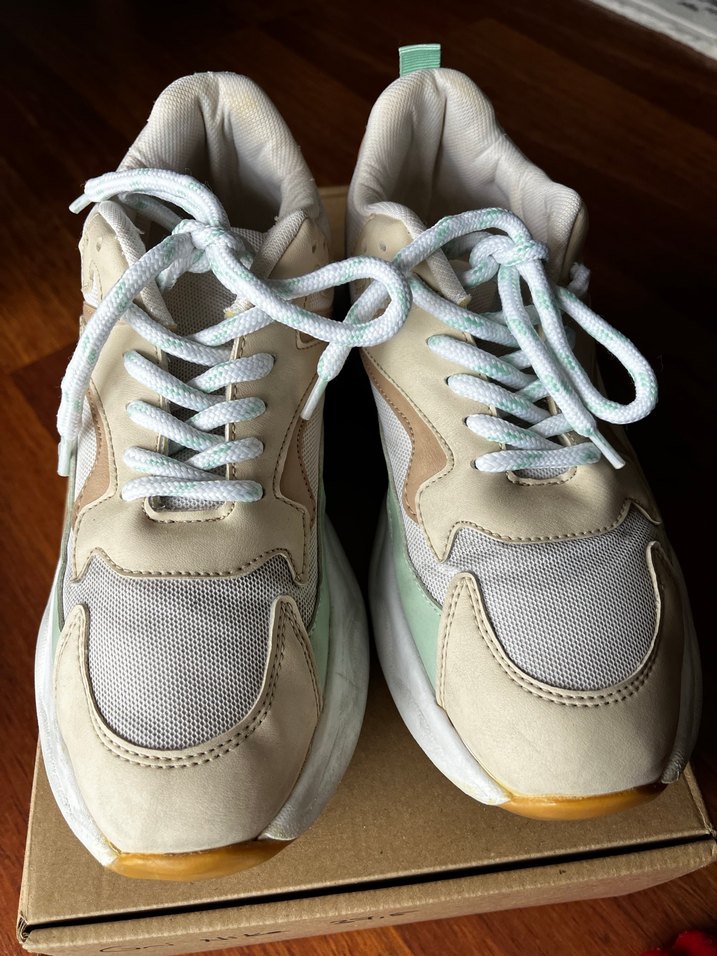 Beyaz Pastel Kadın Dolgu Topuklu Spor Ayakkabı - Görsel 2