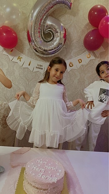 Beyaz elbise