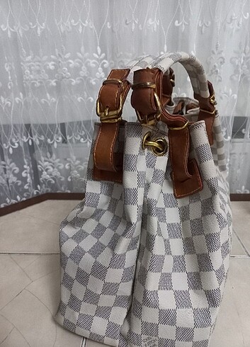 Louis Vuitton Lovis vuitton kol cantası 