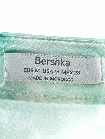 m Beden yeşil Renk Bershka Uzun Etek %70 İndirimli.