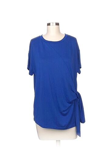Stradivarius T-shirt %70 İndirimli.