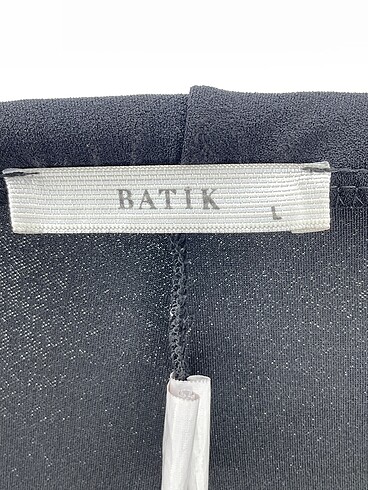 l Beden siyah Renk Batik Mini Şort %70 İndirimli.