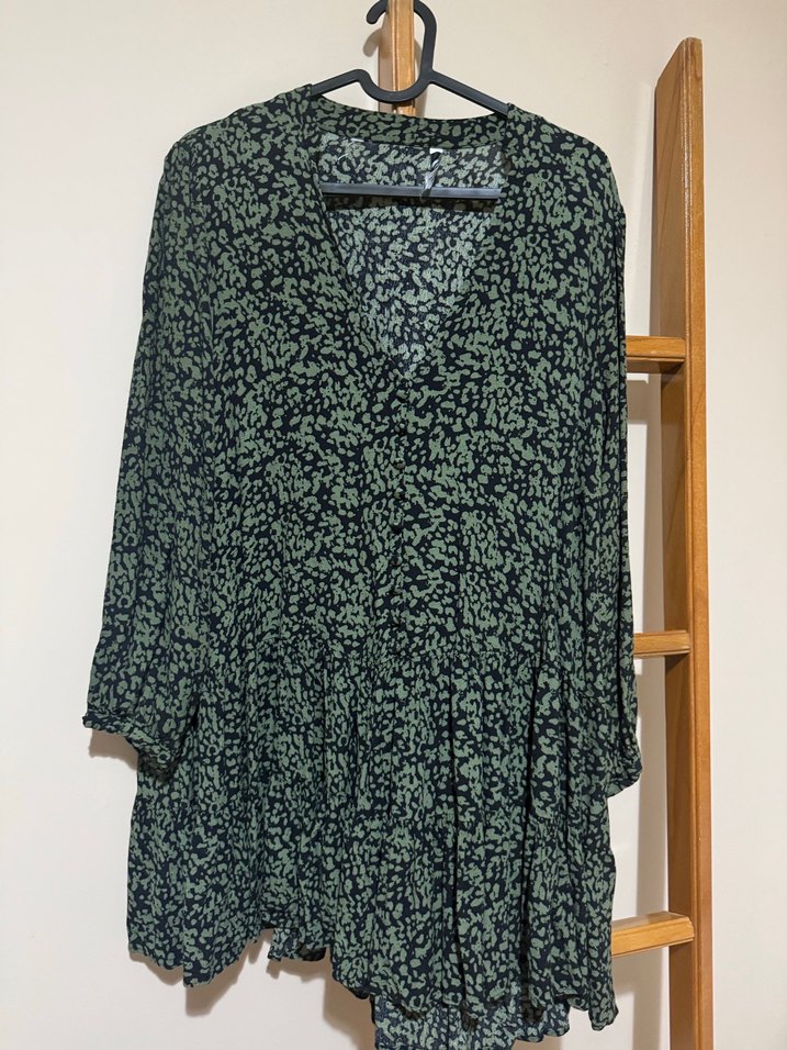 Düğmeli V Yakalı Haki Siyah Karışık Desenli Elbise - Görsel 3