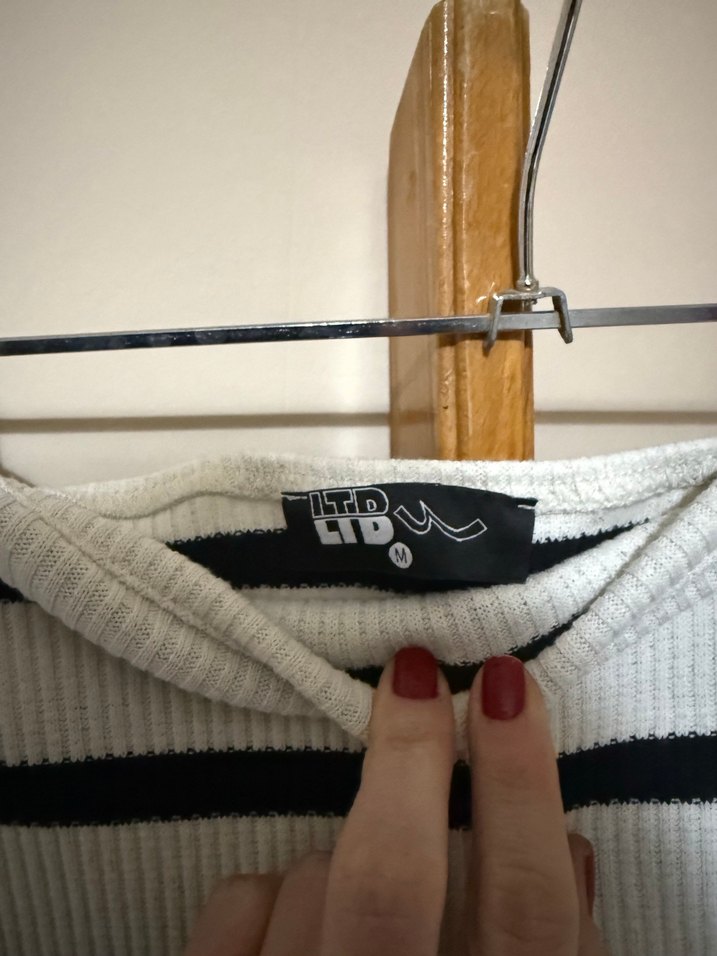 Çizgili Beyaz Uzun Straplez Elbise - Görsel 3