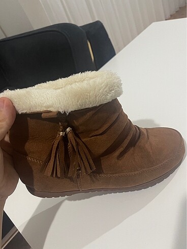 Kısa bot taba rengi