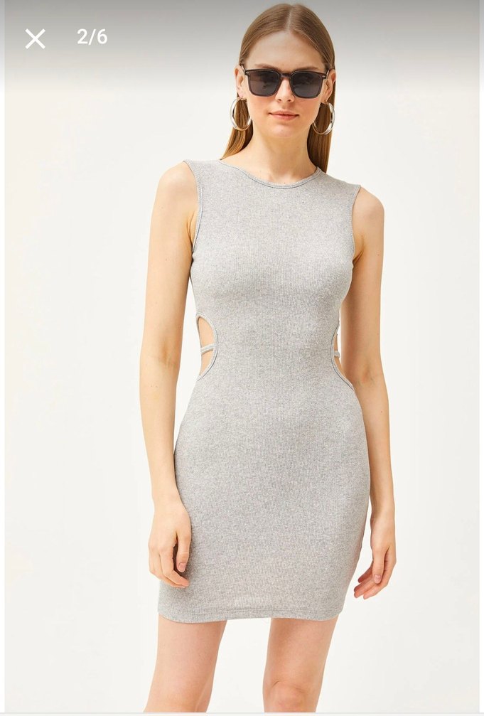 Gri Mini Kolsuz Yanları Cut Out Detaylı Likralı Dar Kesim Elbise - Görsel 2