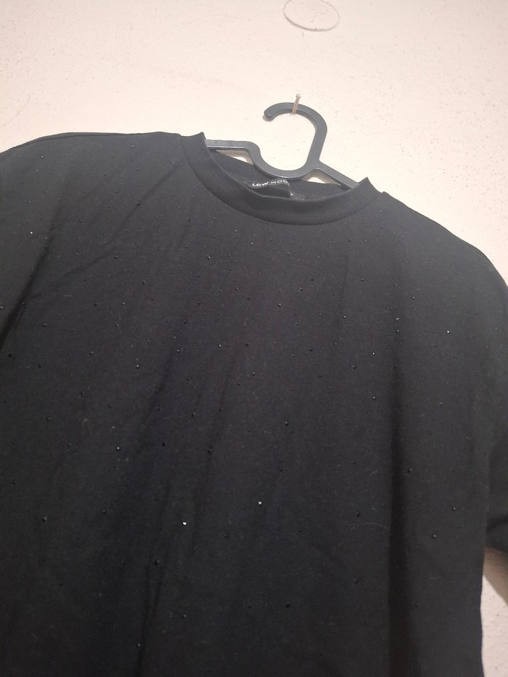 Siyah Kısa Kollu Taşlı Tişört - Görsel 2